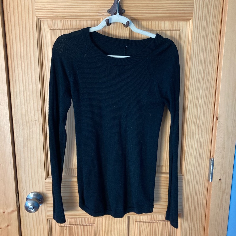 Lululemon sweater size 4